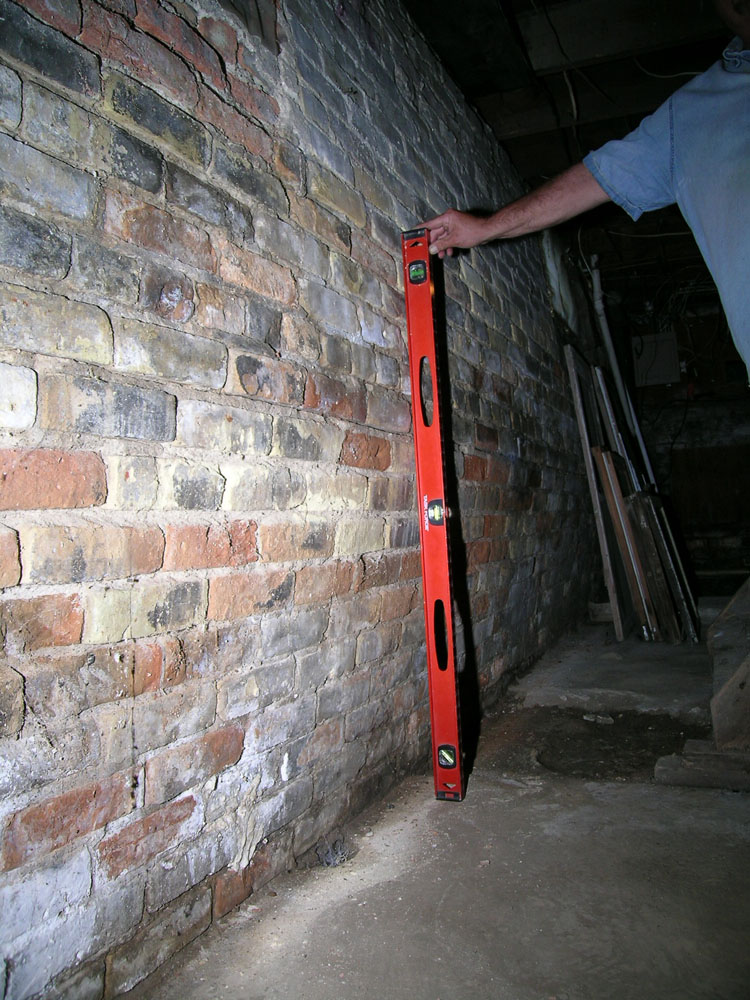 Red Brick Foundation Walls Structural, How To Fix Brick Foundation Basement Wall
